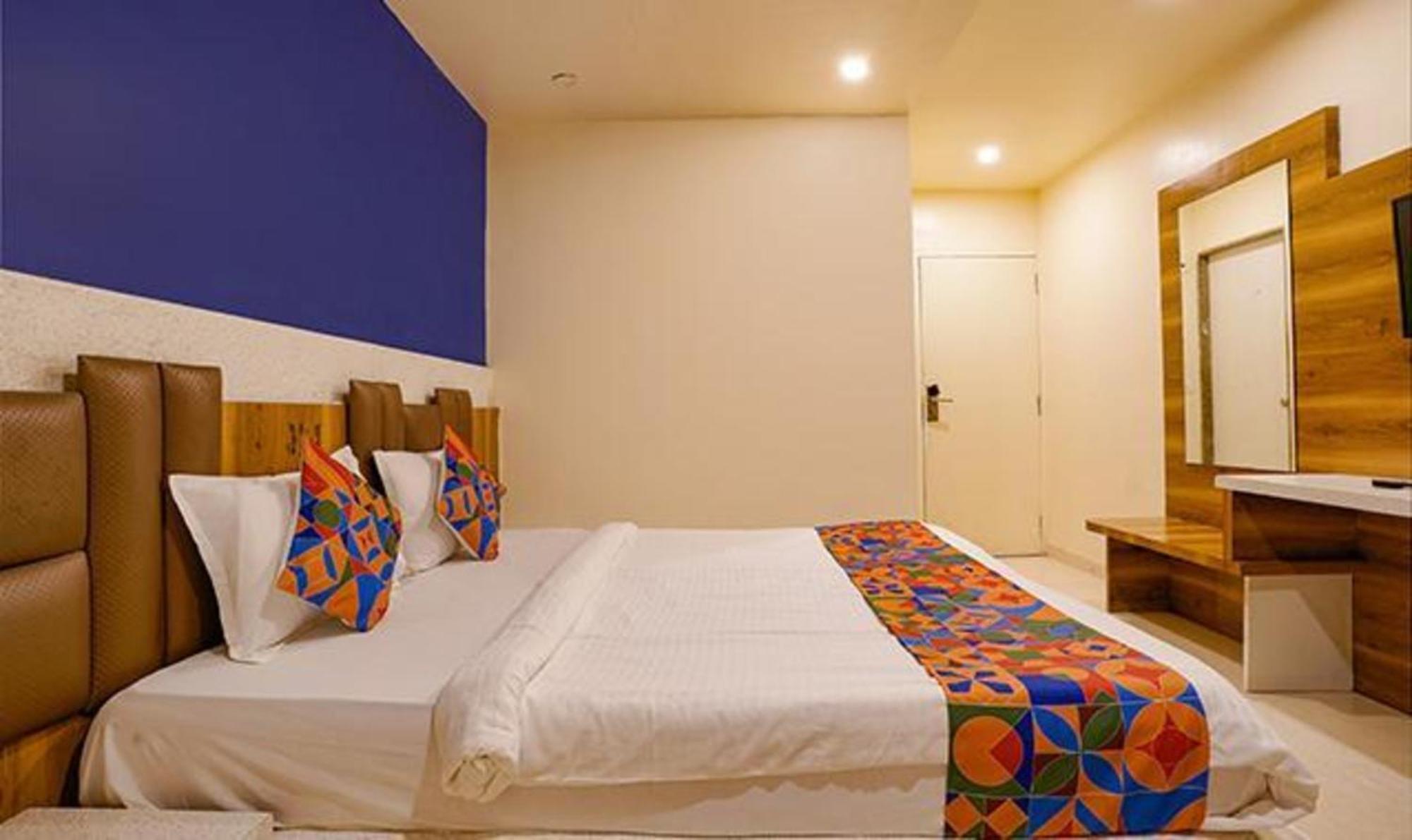 Fabexpress Veera Residency Hotel Mumbai Bagian luar foto