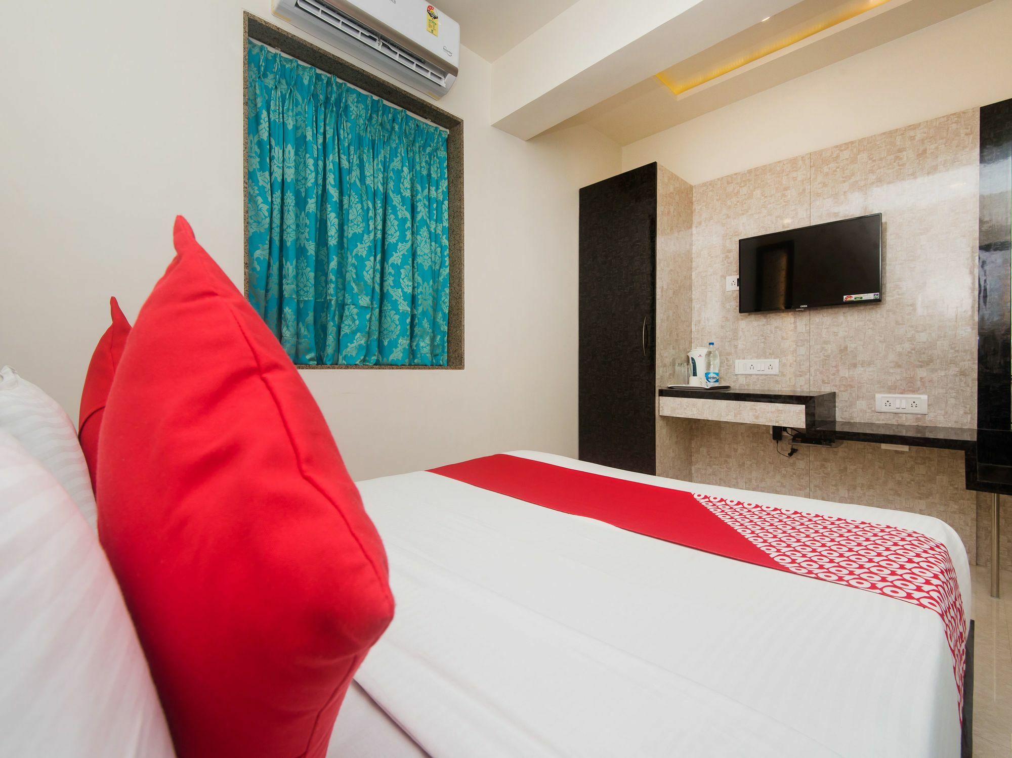 Fabexpress Veera Residency Hotel Mumbai Bagian luar foto
